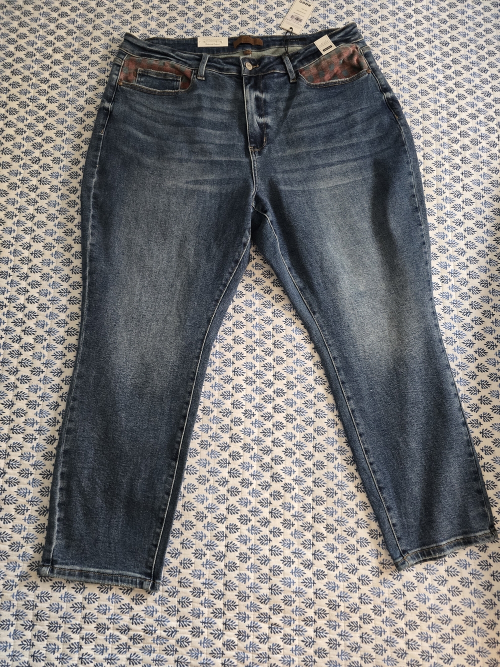 Judy Blue 22W Dark Blue Straight-Leg Jeans with Red Plaid Pocket Accents NWT!